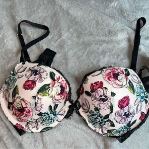 Victoria’s Secret Bra